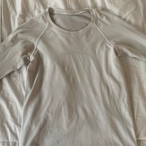 white lululemon swiftly race length